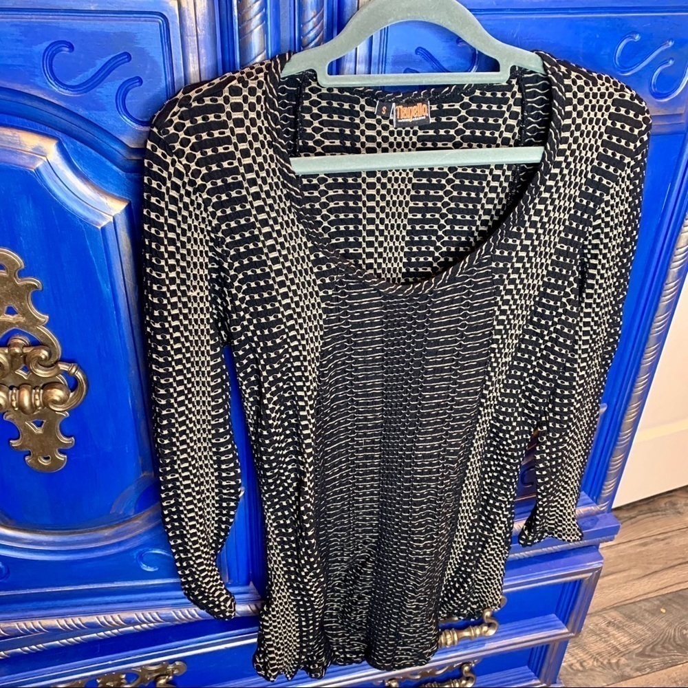 Tianello Black Textured Top Stretchy Long Small